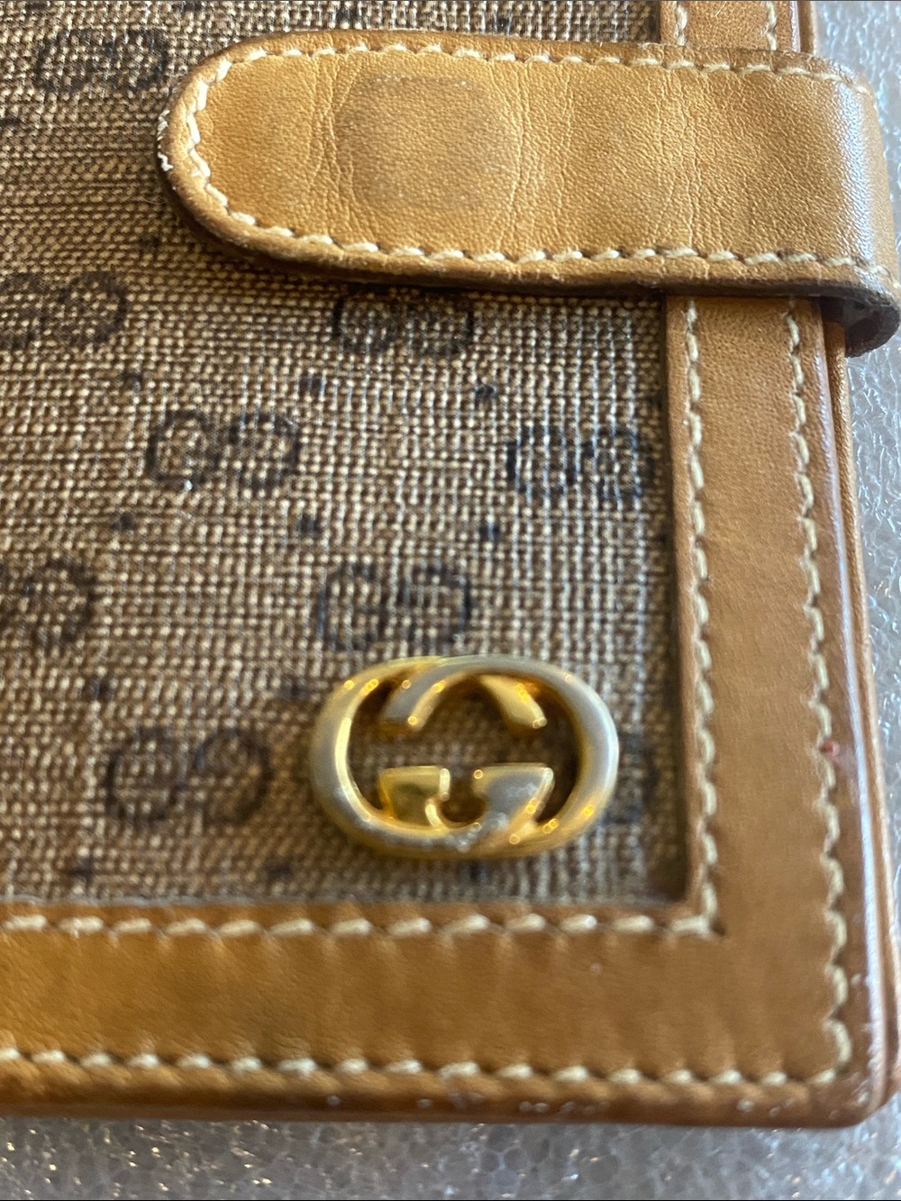 Vintage Gucci Tan/Brown GG Monogram Card/Photo Holder with Gold Hardware - Picture 7 of 7